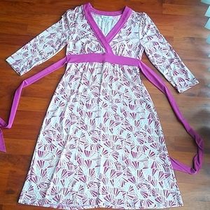 Light kimono dress with lavender red violet fans